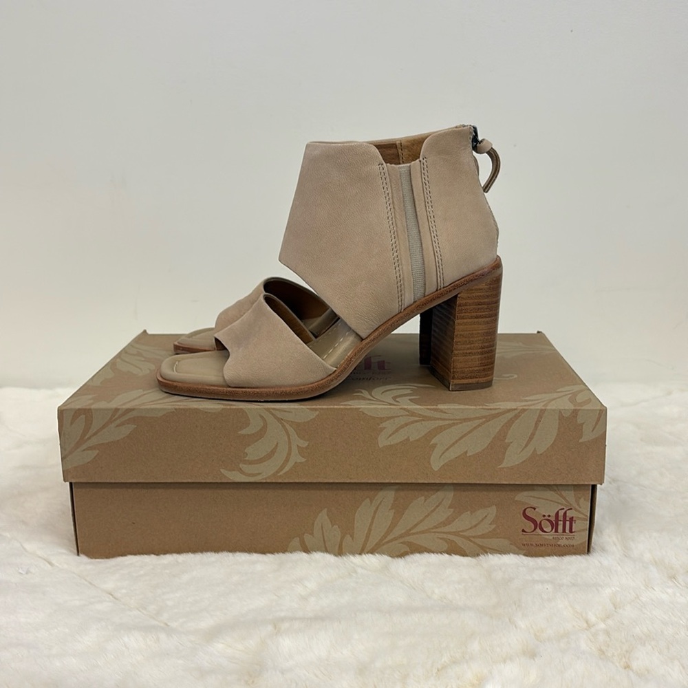 Women’s 2” Heels, Söfft, Size 7, Tan, Leather, Wood